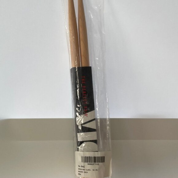 Vic Firth American Classic 5A Drum Sticks - Picture 1 of 2
